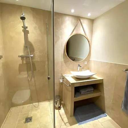 D'exception Vue Piscine Jacuzzi U Hyeres